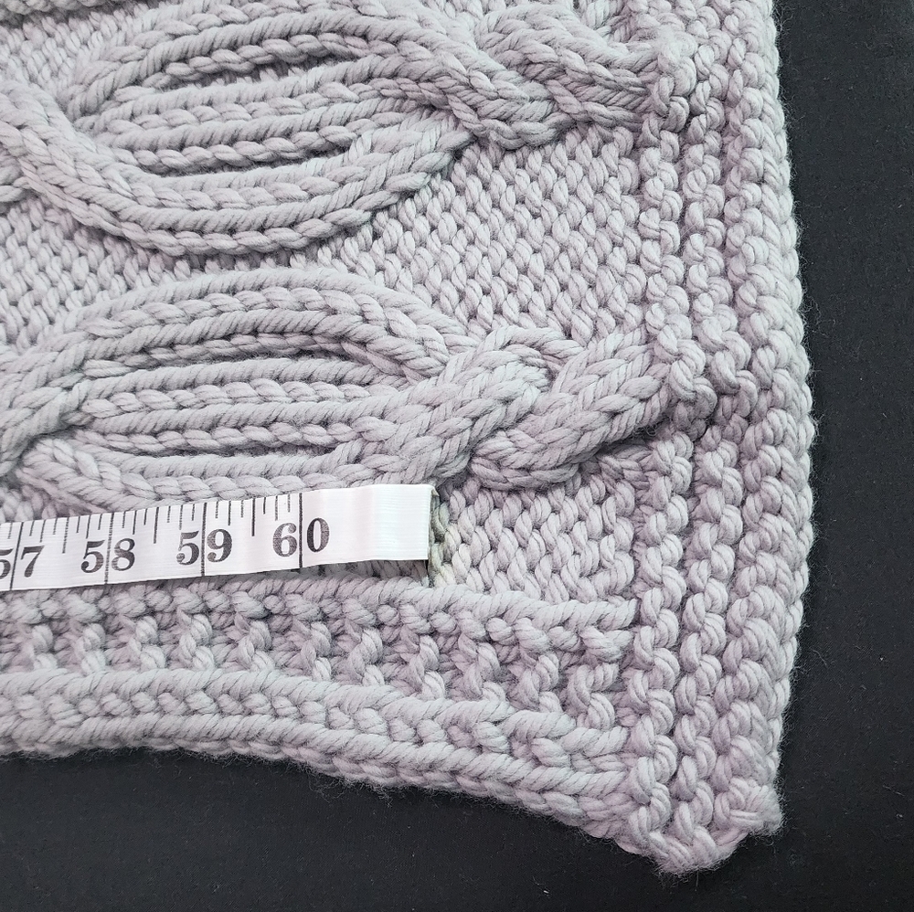 Hand Made Cable Knit Gray Scarf - 100% Merino Wool - Knit By Myself - Picture 5 of 8